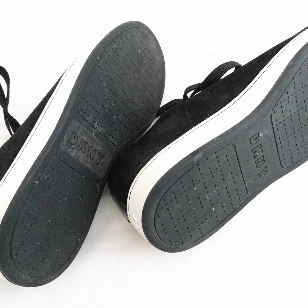 DKNY Black Court Lace Up Sneaker - Picture 5 of 6